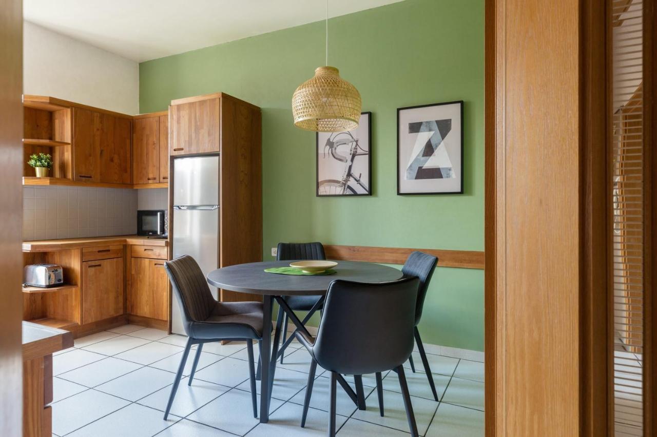 מולהאוס Travel Homes - The Wooden, Spacieux & Bon Quartier מראה חיצוני תמונה
